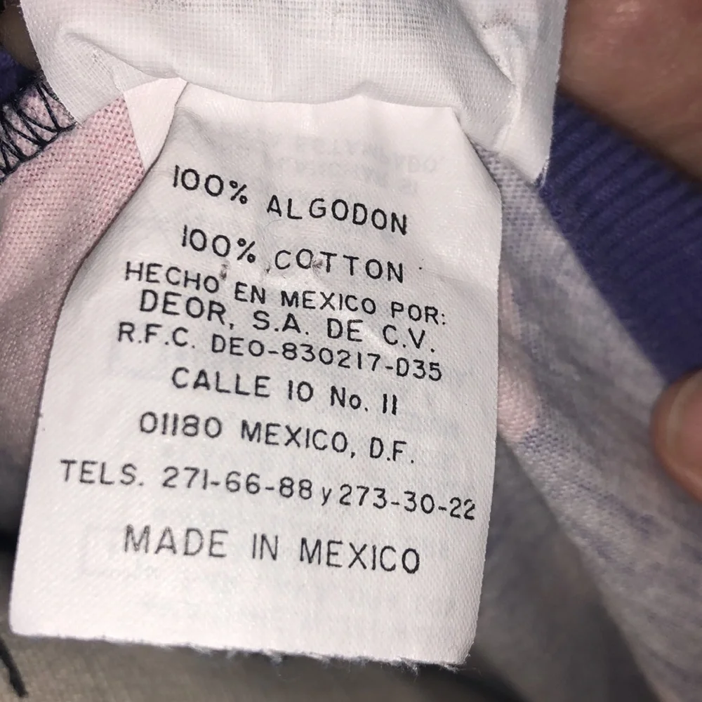 Vintage 90s polkadot bright bird shirt - Picture 8 of 8